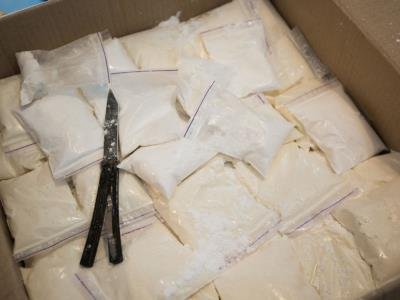 Más de 2 toneladas de cocaína incautadas en velero frente a costas