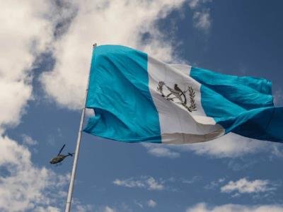 Guatemala exonera impuestos a combustible ante protestas