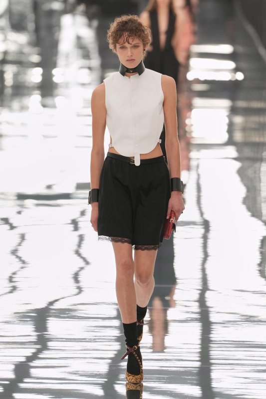 Actualidad: Fendi, Reflejos De Feminidad