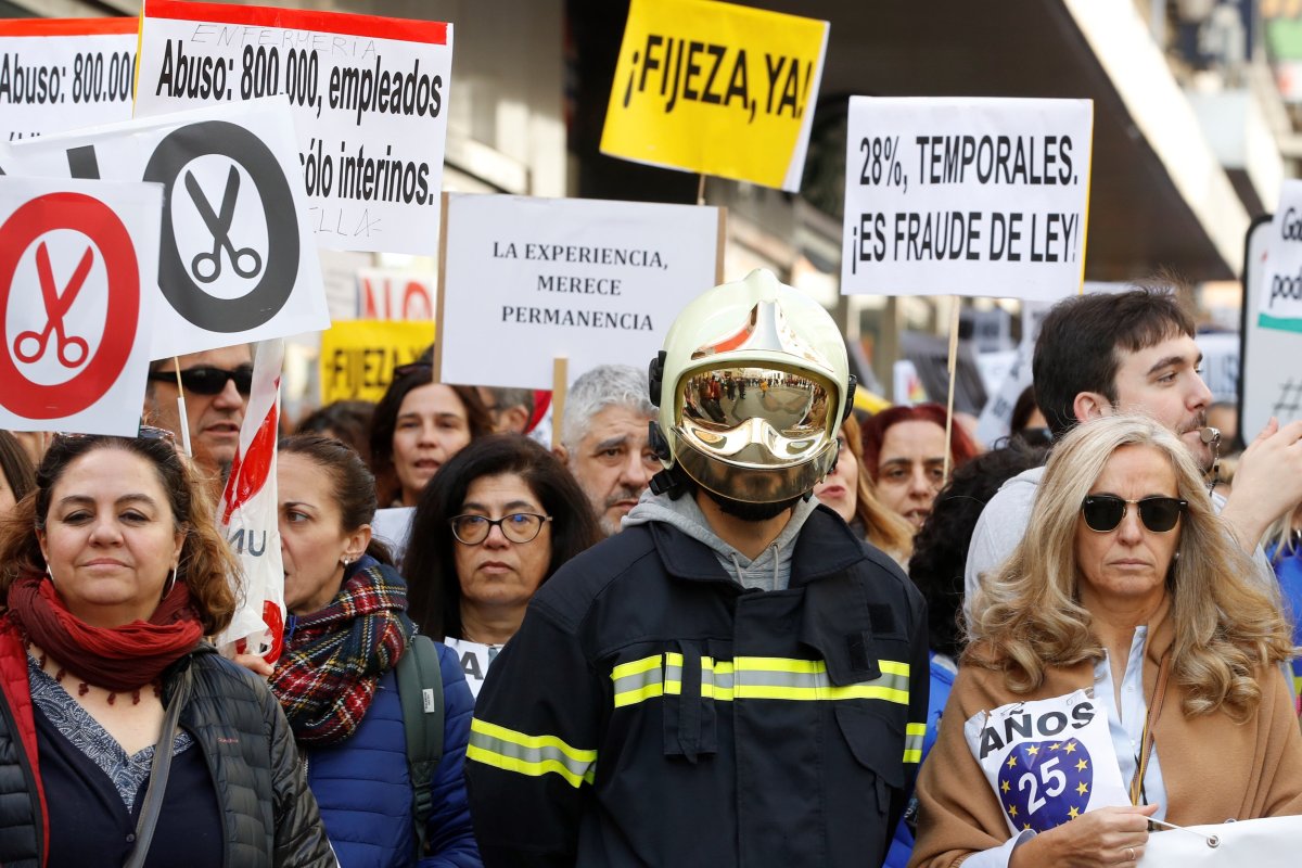 Los interinos exigen a Bruselas que denuncie a España ante la justicia europea por abusar del empleo público temporal