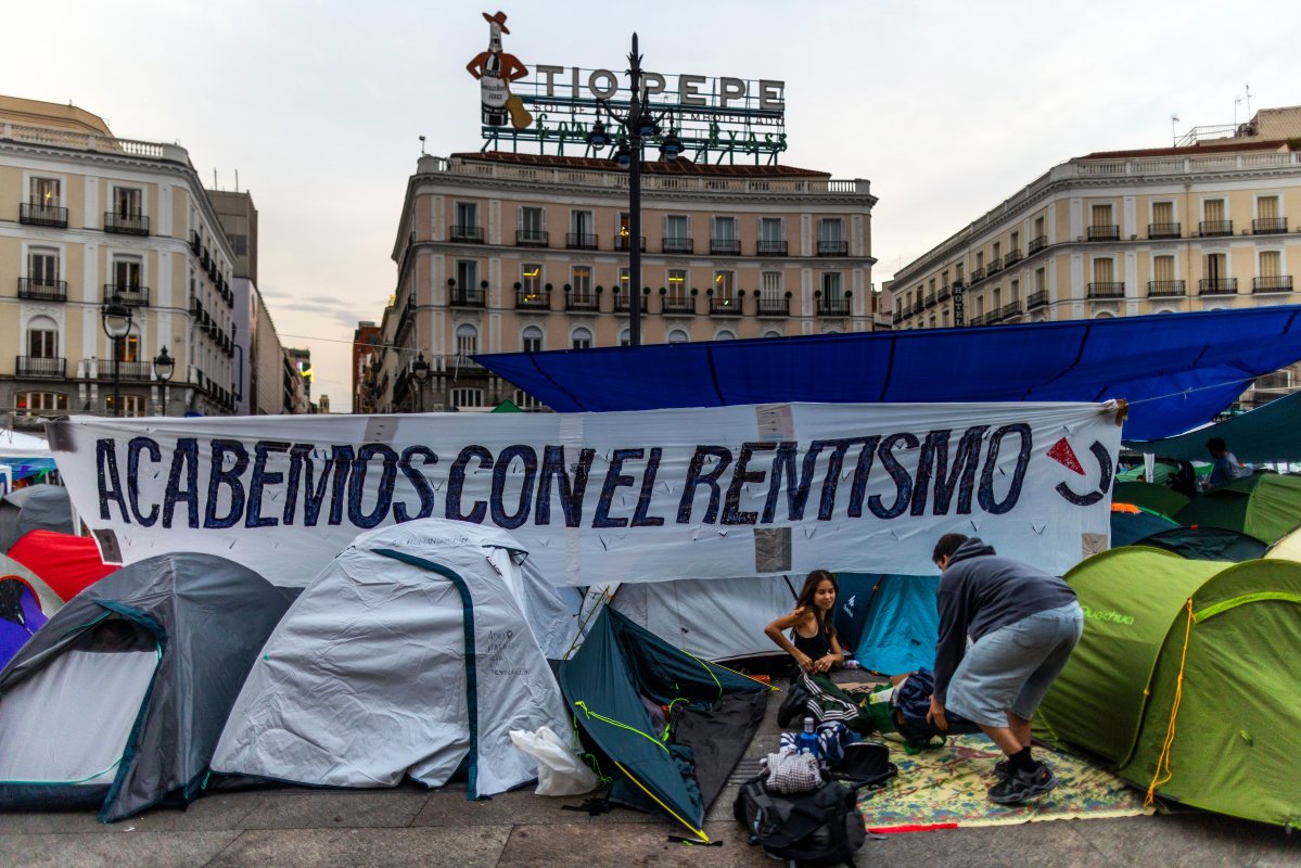 El Gobierno plantea a los socios prohibir los desahucios a personas vulnerables hasta 2028 y prorrogar dos años los alquileres