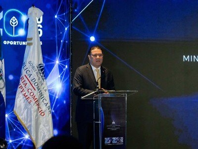 Otorgarán 15,000 becas en tecnología a través de TalentUp