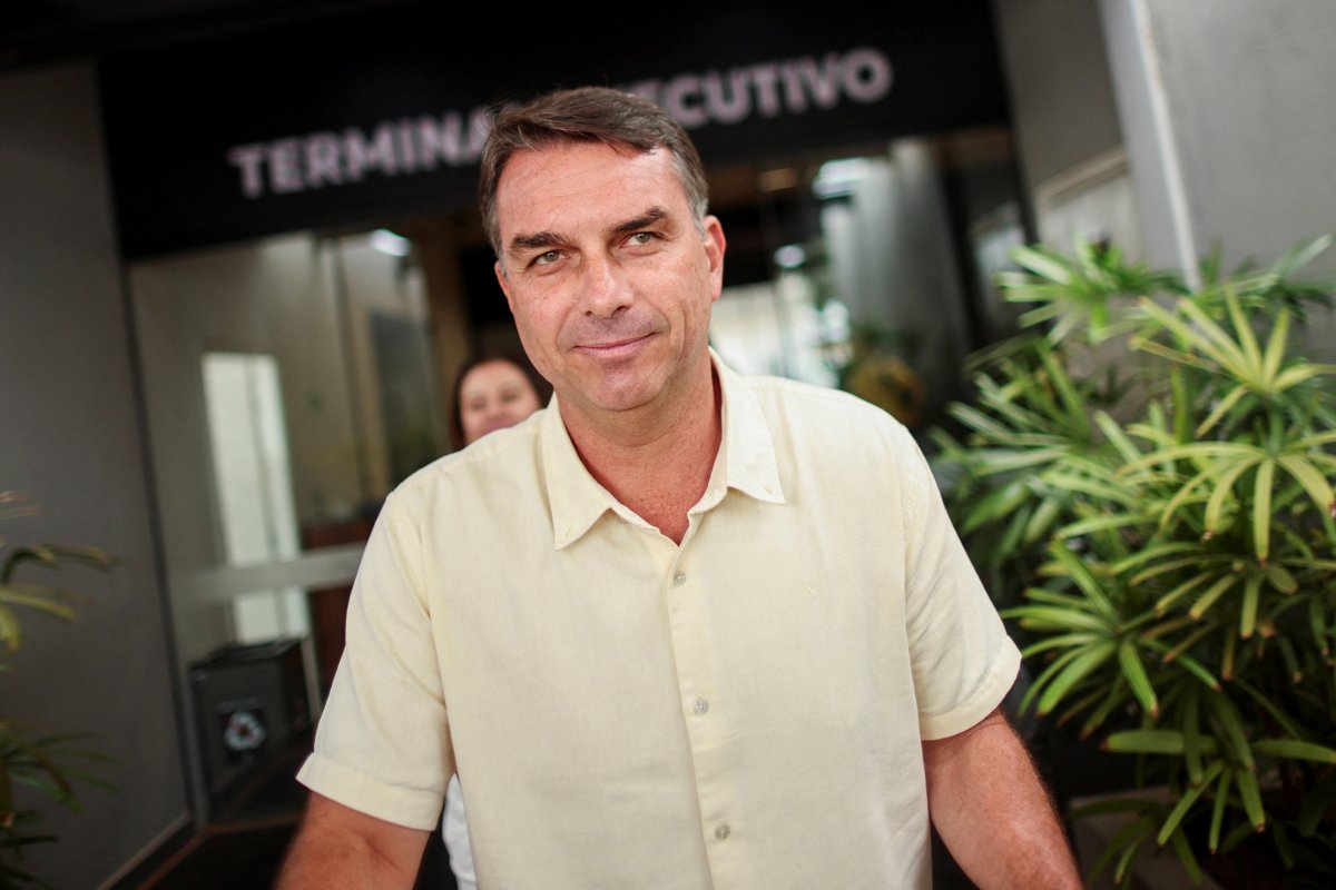 Bolsonaro vence a Lula en primera vuelta de las elecciones y acaricia el retorno de la ultraderecha al poder en Brasil