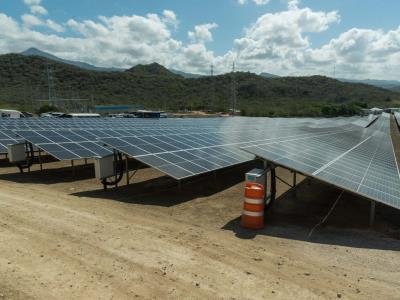 Entidades promueven inversiones y desarrollo de energías renovables