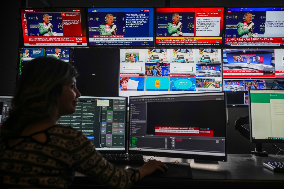 Turquía interviene uno de los últimos canales opositores en medio de una nueva ola censora