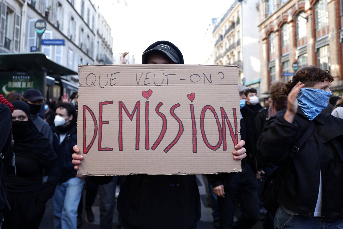 La rabia de los estudiantes, los agricultores y los funcionarios confluye en una gran protesta en toda Francia