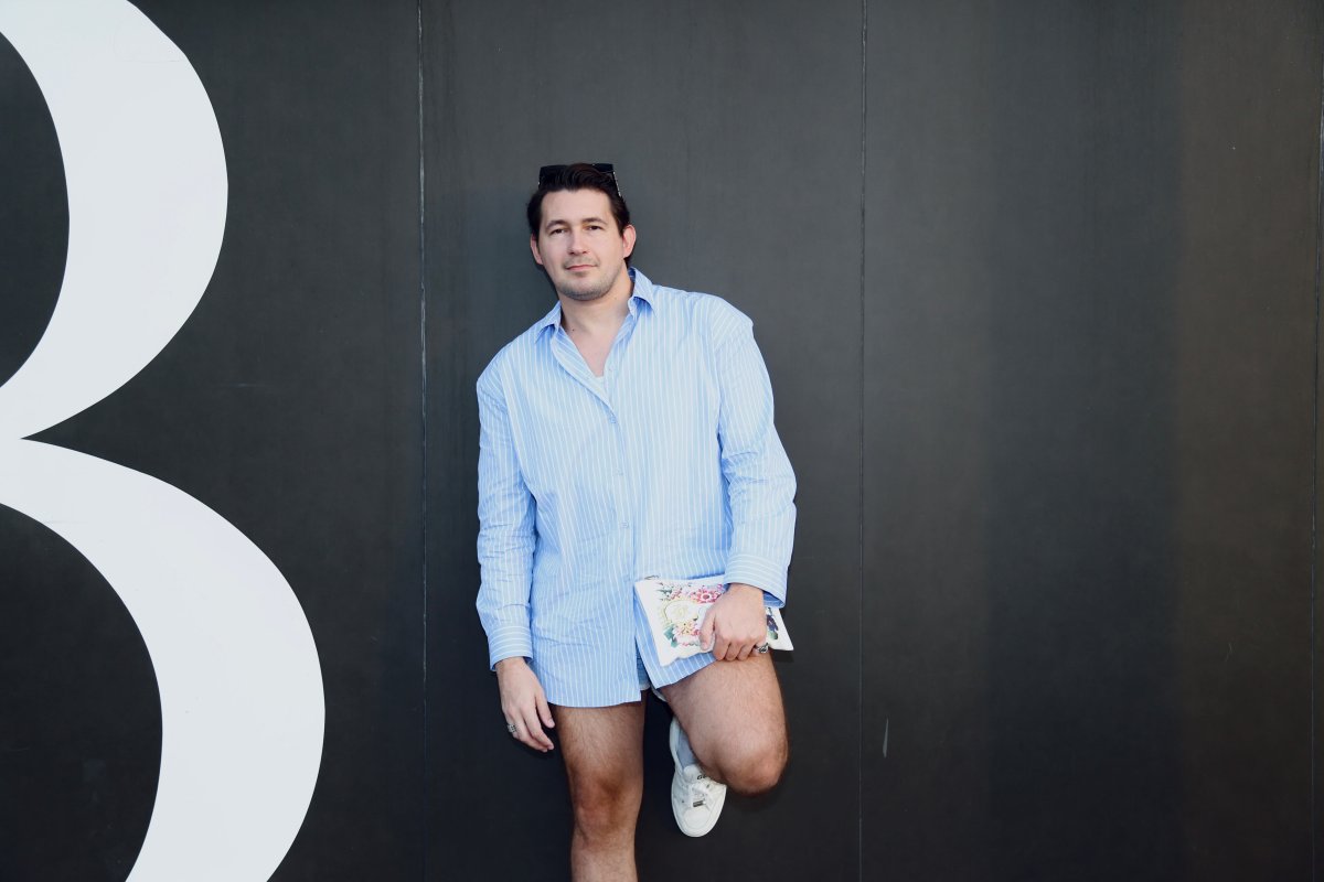 Hanan Bešović (I deserve Couture), comentarista: “Con la moda tenemos el síndrome de Estocolmo: la odiamos, pero seguimos inmersos en ella”