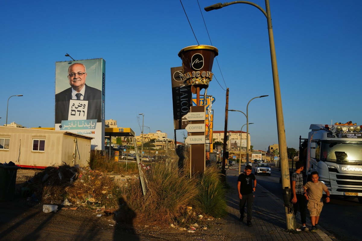 La alta participación de los palestinos de Israel busca derrocar a Netanyahu: “Tiene que marcharse ya”