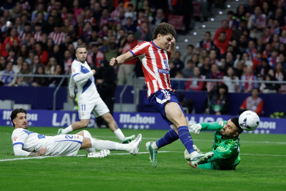 Julián Alvarez reconquista el Metropolitano con el gol que derrota al Depor y pide perdón a la hinchada del Atlético: “Entiendo el enojo de la afición”