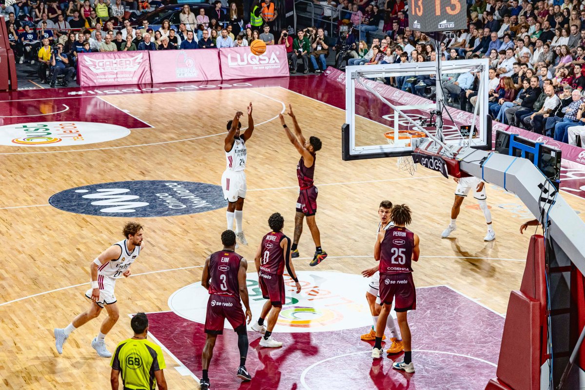 El Real Madrid es un relámpago: 14 segundos por posesión y 15 triples por partido