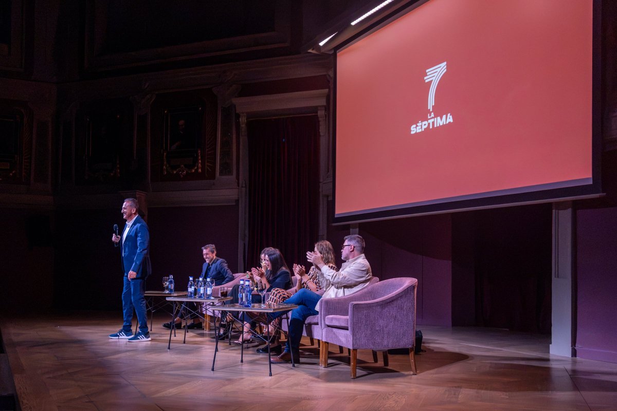Así será la programación de La Séptima, el nuevo canal de TDT capitaneado por Javier Ruiz con Sarah Santaolalla o Alba Carrillo